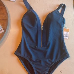 NWT. Medium swim suit. Kona Sol